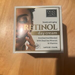 Dead Sea Collection Retinol Day Cream - White